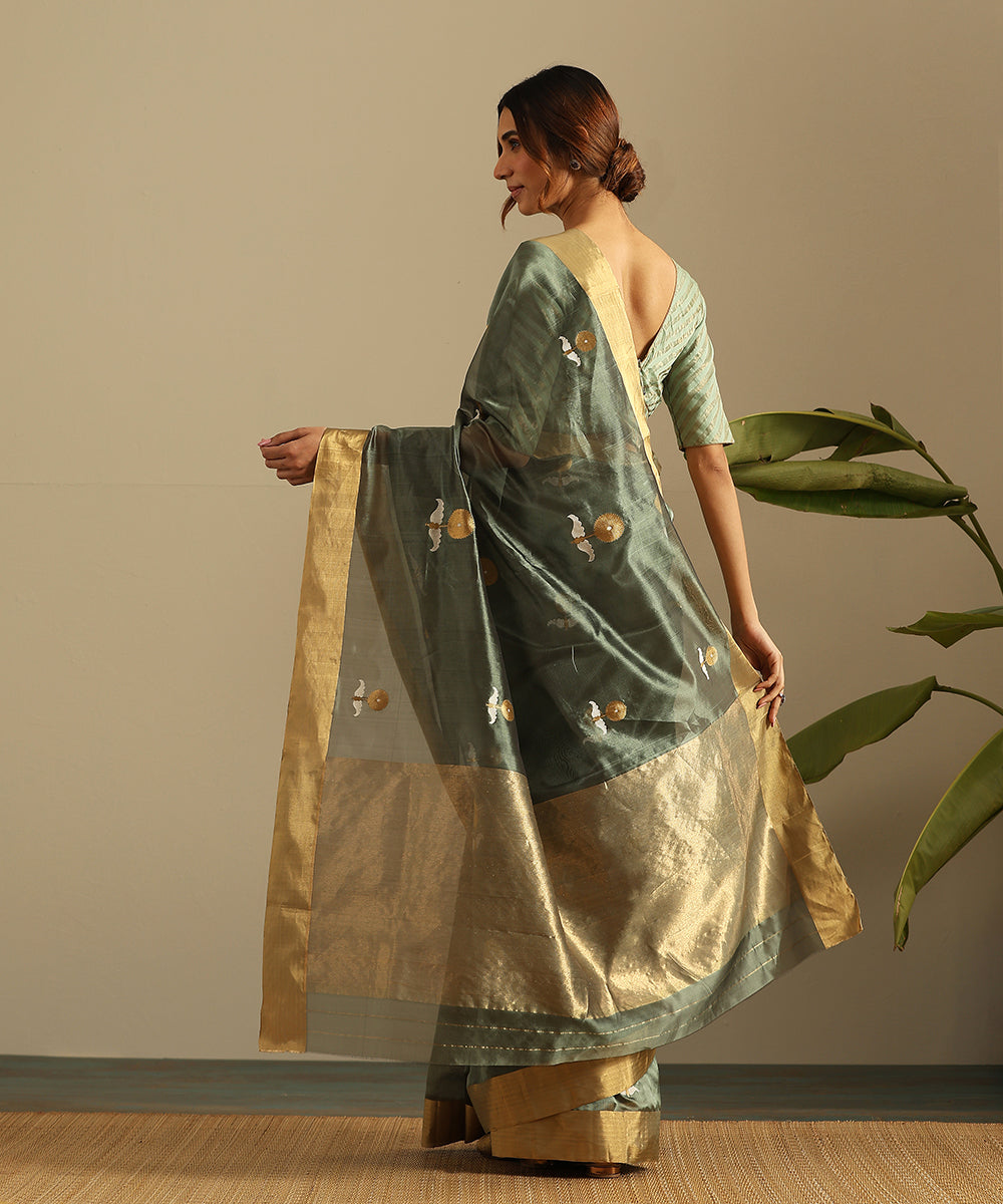 Handloom_Olive_Green_Pure_Silk_Chnaderi_Saree_With_Sunflower_Motifs_And_Zari_Border_WeaverStory_03