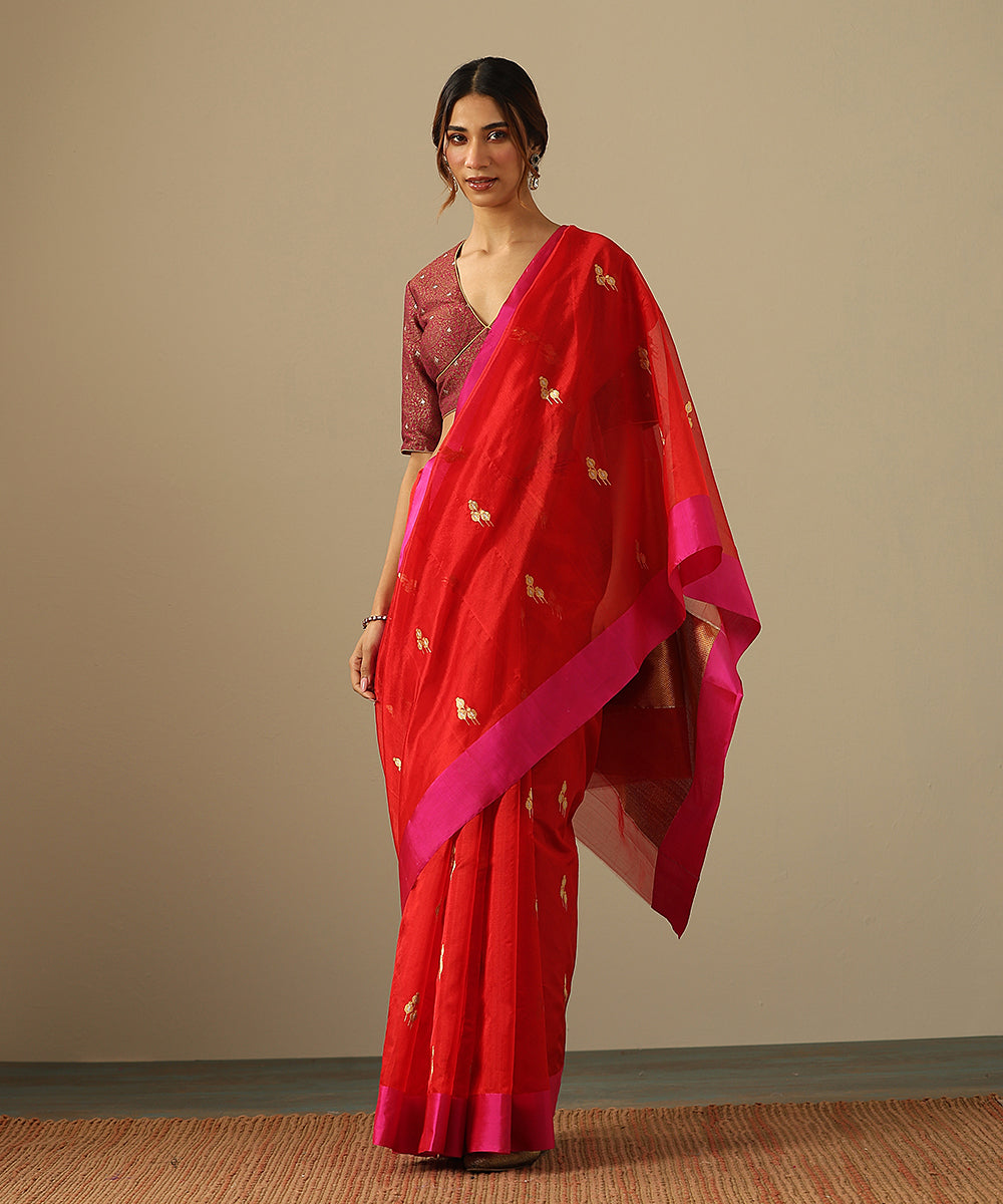Red_Handloom_Pure_Silk_Chanderi_Saree_With_Floral_Buds_And_Pink_Border_WeaverStory_02