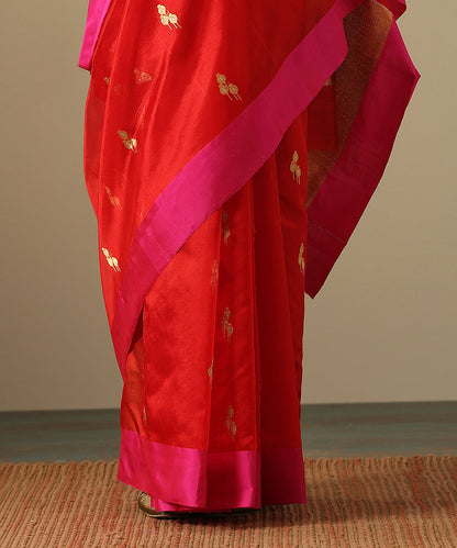 Red_Handloom_Pure_Silk_Chanderi_Saree_With_Floral_Buds_And_Pink_Border_WeaverStory_05