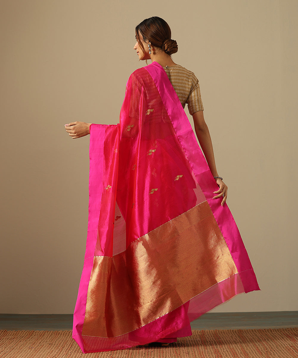 Handloom_Pink_Pure_Silk_Chanderi_Saree_With_Floral_Buds_And_Pink_Border_WeaverStory_03