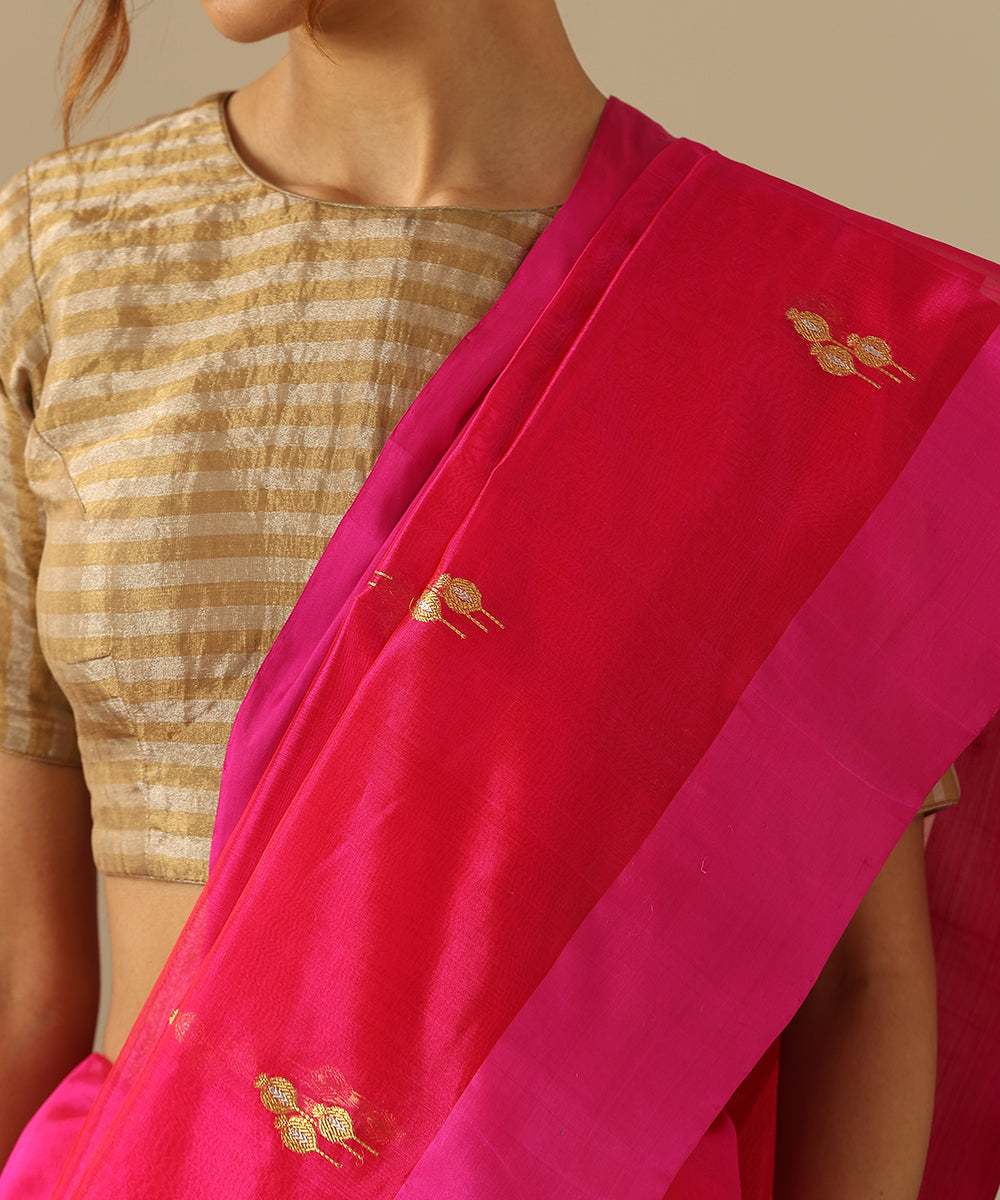 Handloom_Pink_Pure_Silk_Chanderi_Saree_With_Floral_Buds_And_Pink_Border_WeaverStory_04