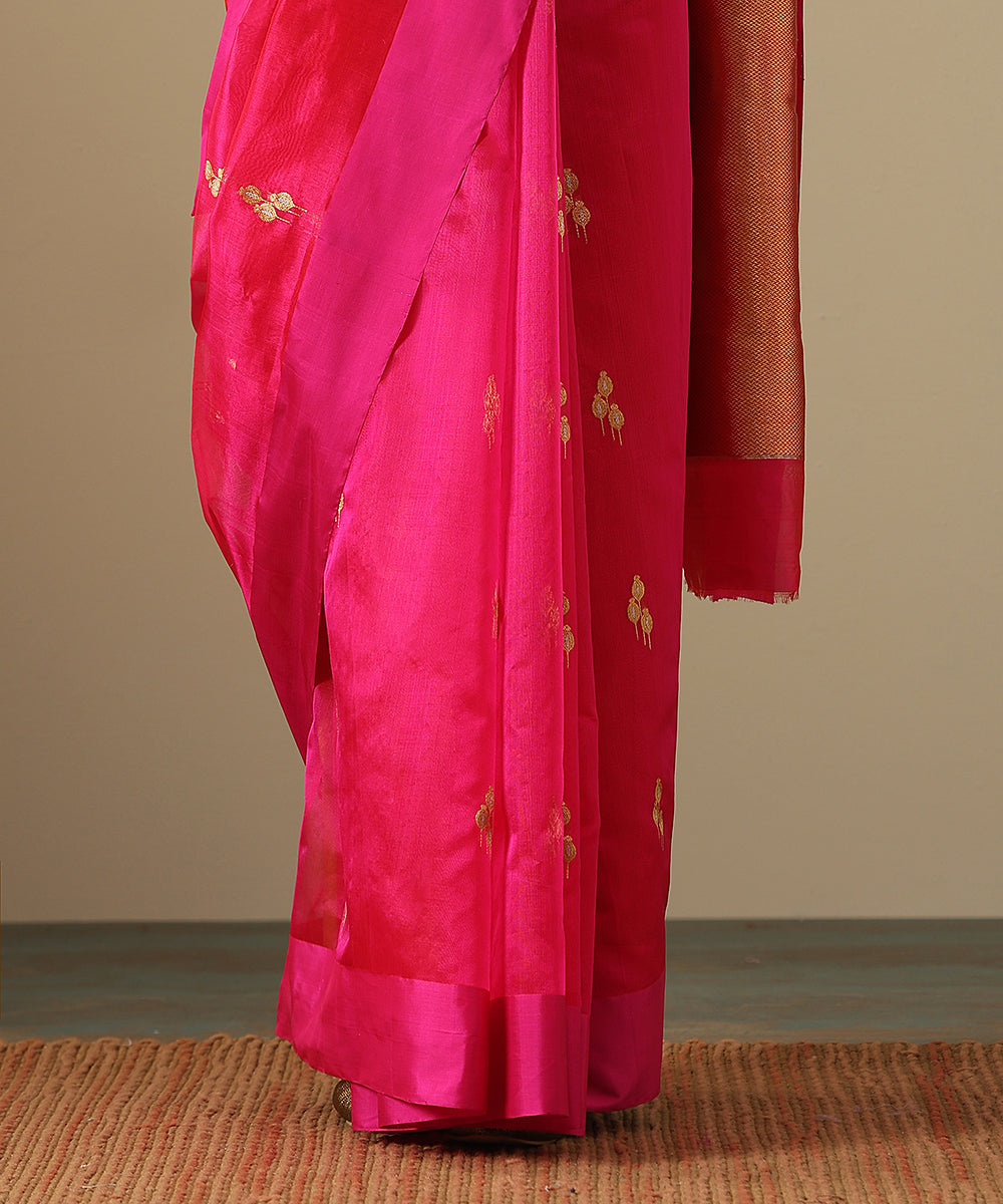 Handloom_Pink_Pure_Silk_Chanderi_Saree_With_Floral_Buds_And_Pink_Border_WeaverStory_05