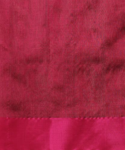 Handloom_Wine_Pure_Silk_Chanderi_Saree_With_Floral_Buds_And_Pink_Border_WeaverStory_05
