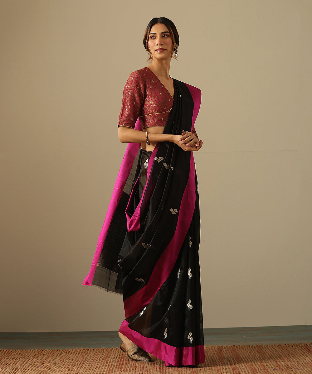 Black_Handloom_Pure_Silk_Chanderi_Saree_With_Floral_Buds_And_Pink_Border_WeaverStory_02