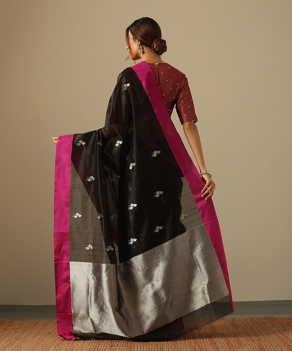 Black_Handloom_Pure_Silk_Chanderi_Saree_With_Floral_Buds_And_Pink_Border_WeaverStory_03