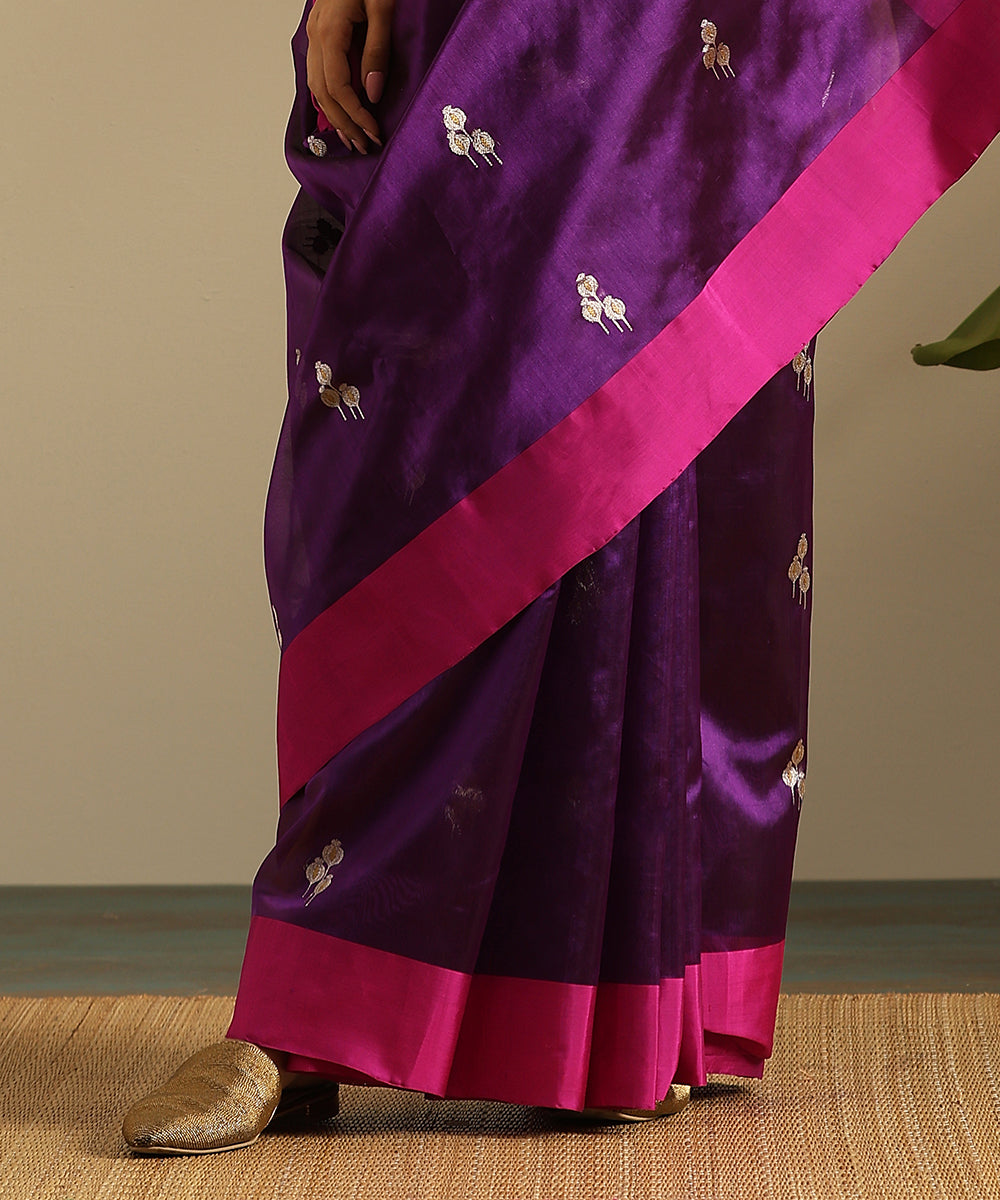 Purple_Handloom_Pure_Silk_Chanderi_Saree_With_Floral_Buds_And_Pink_Border_WeaverStory_05