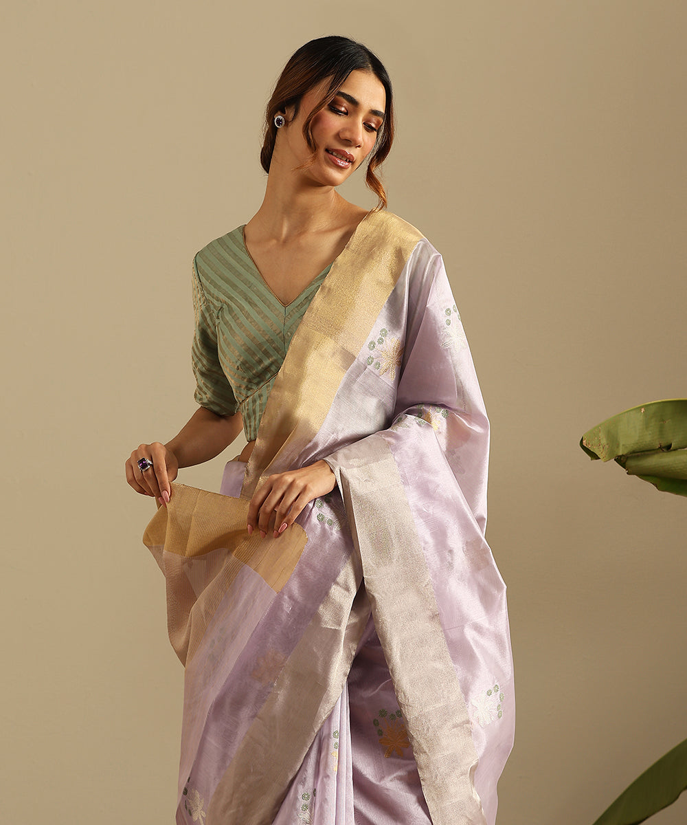 Lavender_Handloom_Pure_Silk_Chanderi_Saree_With_Grey_Flowers_And_Zari_Border_WeaverStory_01