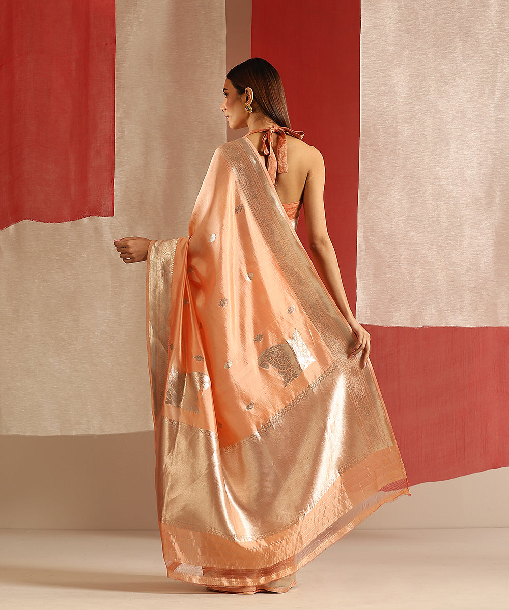 Peach_Handloom_Pure_Katan_Silk_Banarasi_Saree_With_Silver_Zari_Kadhwa_Booti_WeaverStory_03