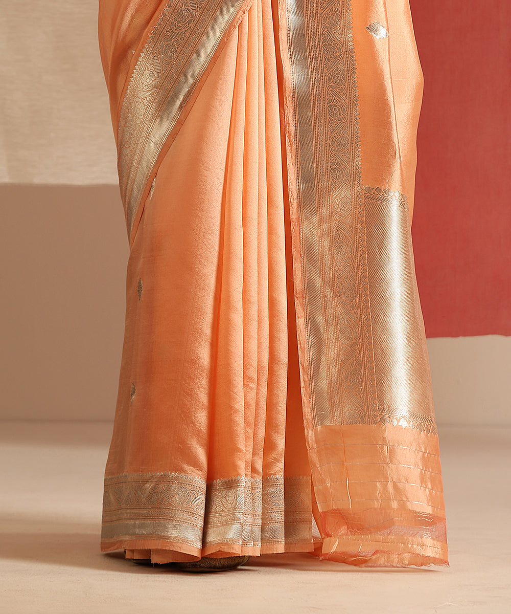 Peach_Handloom_Pure_Katan_Silk_Banarasi_Saree_With_Silver_Zari_Kadhwa_Booti_WeaverStory_04