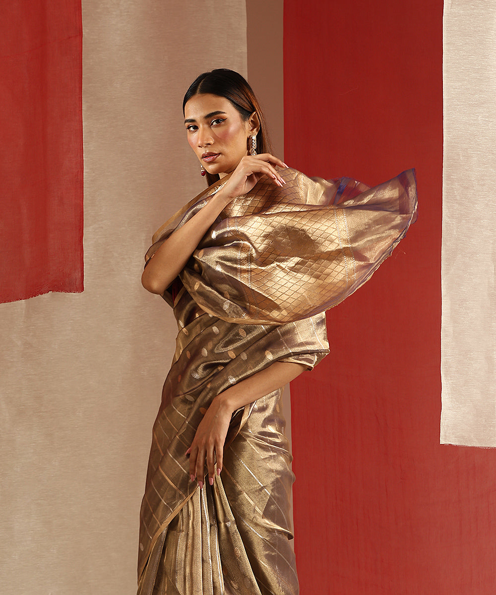 Handloom_Blue_And_Gold_Pure_Tissue_Silk_Banarasi_Saree_With_Kadhwa_Boota_WeaverStory_01