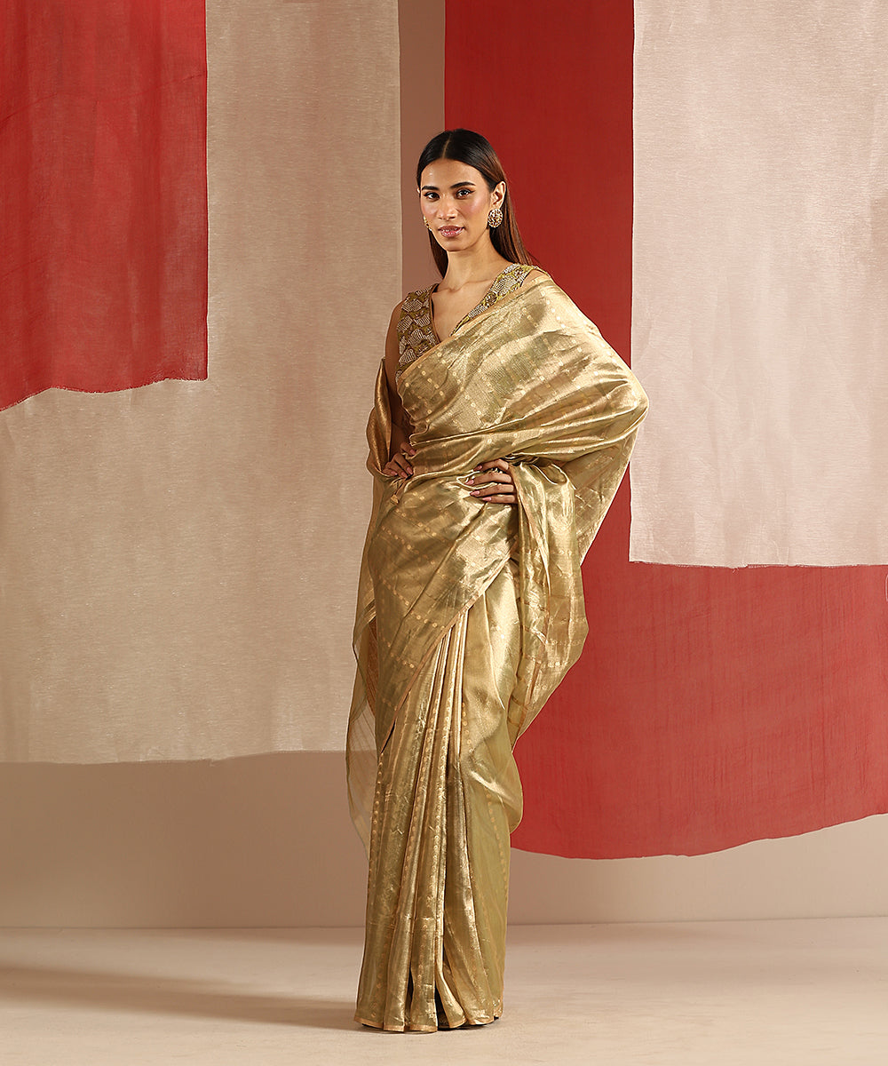 Handloom_Green_And_Gold_Pure_Tissue_Silk_Banarasi_Saree_With_Kadhwa_Boota_WeaverStory_02
