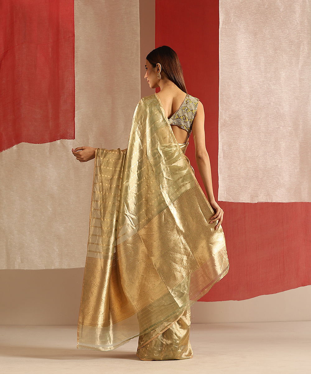 Handloom_Green_And_Gold_Pure_Tissue_Silk_Banarasi_Saree_With_Kadhwa_Boota_WeaverStory_03