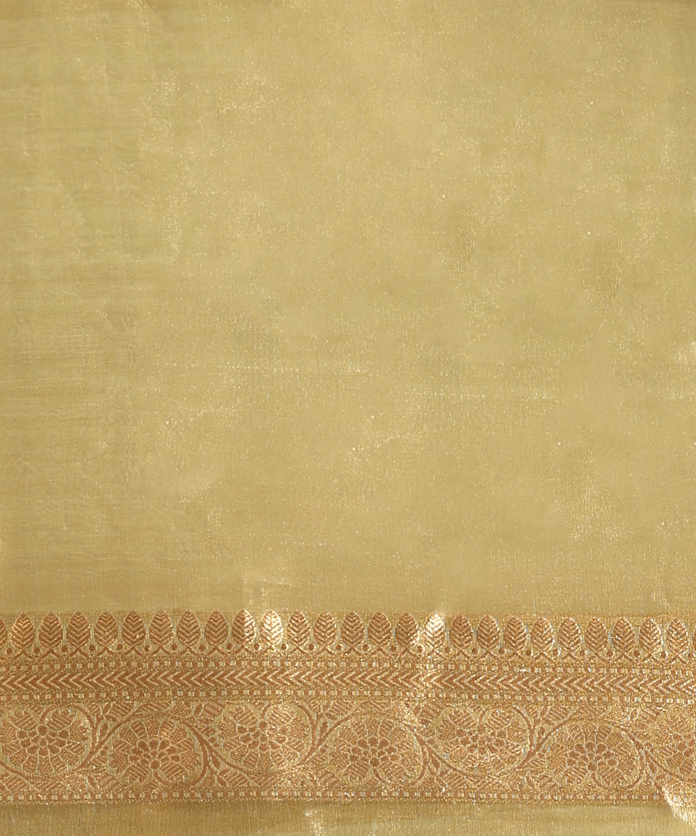 Handloom_Green_And_Gold_Pure_Tissue_Silk_Banarasi_Saree_With_Kadhwa_Boota_WeaverStory_05