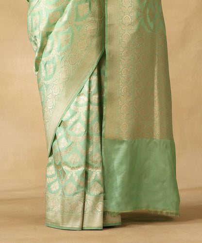 Sea_Green_Handloom_Pure_Katan_Silk_Banarasi_Saree_With_All_Over_Zari_Jaal_In_Cutwork_Weave_WeaverStory_04