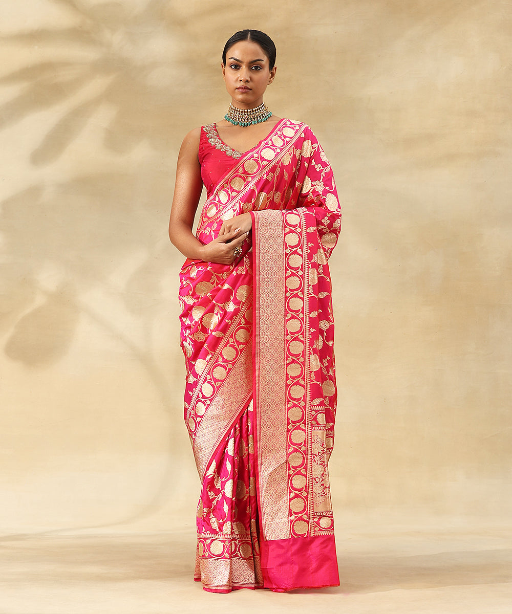 Handloom_Hot_Pink_Pure_Katan_Silk_Banarasi_Saree_With_All_Over_Floral_Zari_Jaal_WeaverStory_02