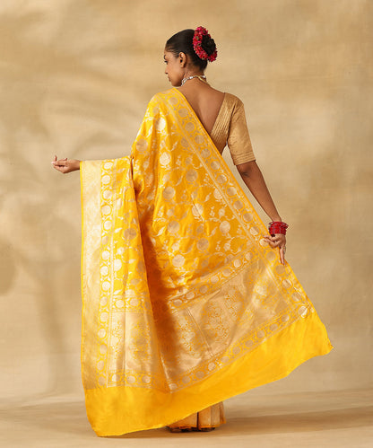Handloom_Yellow_Pure_Katan_Silk_Banarasi_Saree_With_All_Over_Floral_Zari_Jaal_In_Cutwork_Weave_WeaverStory_03