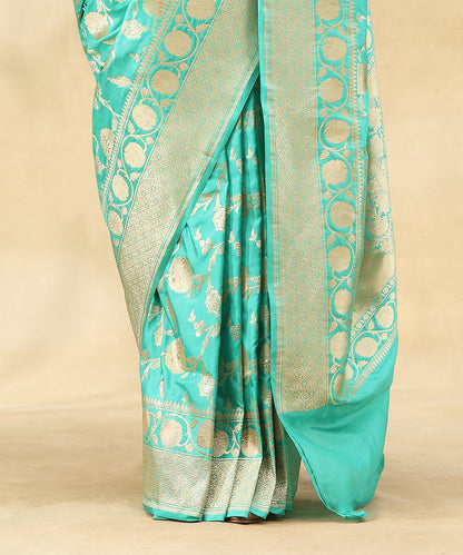 Handloom_Turquoise_Blue_Pure_Katan_Silk_Banarasi_Saree_With_All_Over_Floral_Zari_Jaal_WeaverStory_04