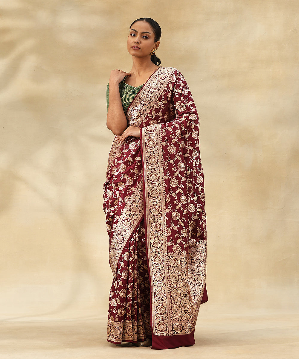 Wine_Purple_Handloom_Pure_Katan_Silk_Banarasi_Saree_With_All_Over_Zari_Jaal_WeaverStory_02