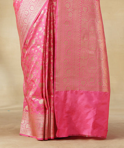 Handloom_Candy_Pink_Pure_Katan_Silk_Banarasi_Saree_With_Zari_Jaal_And_Flowers_WeaverStory_04