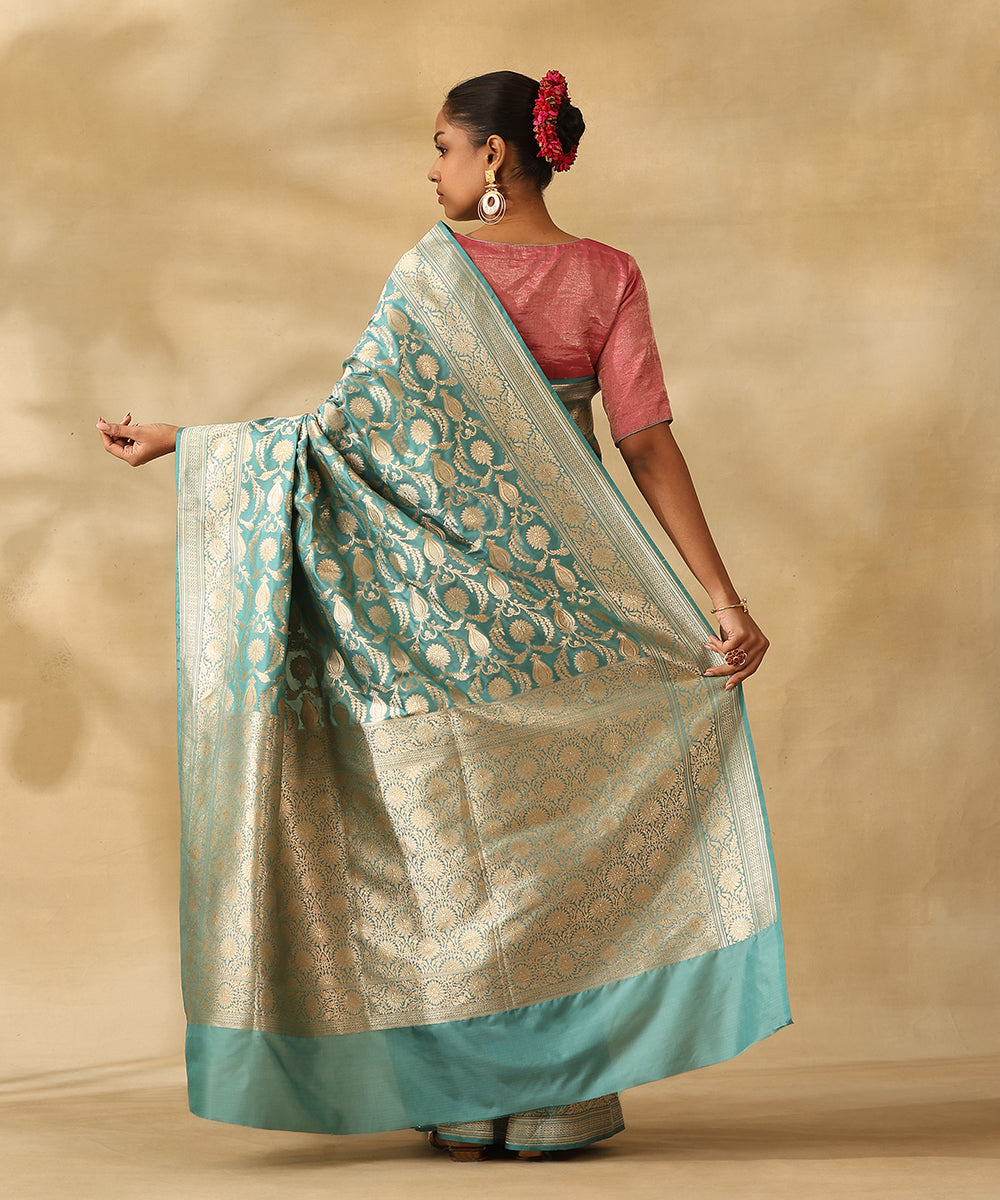 Handloom_Ocean_Blue_Pure_Katan_Silk_Banarasi_Saree_With_Zari_Jaal_And_Flowers_WeaverStory_03