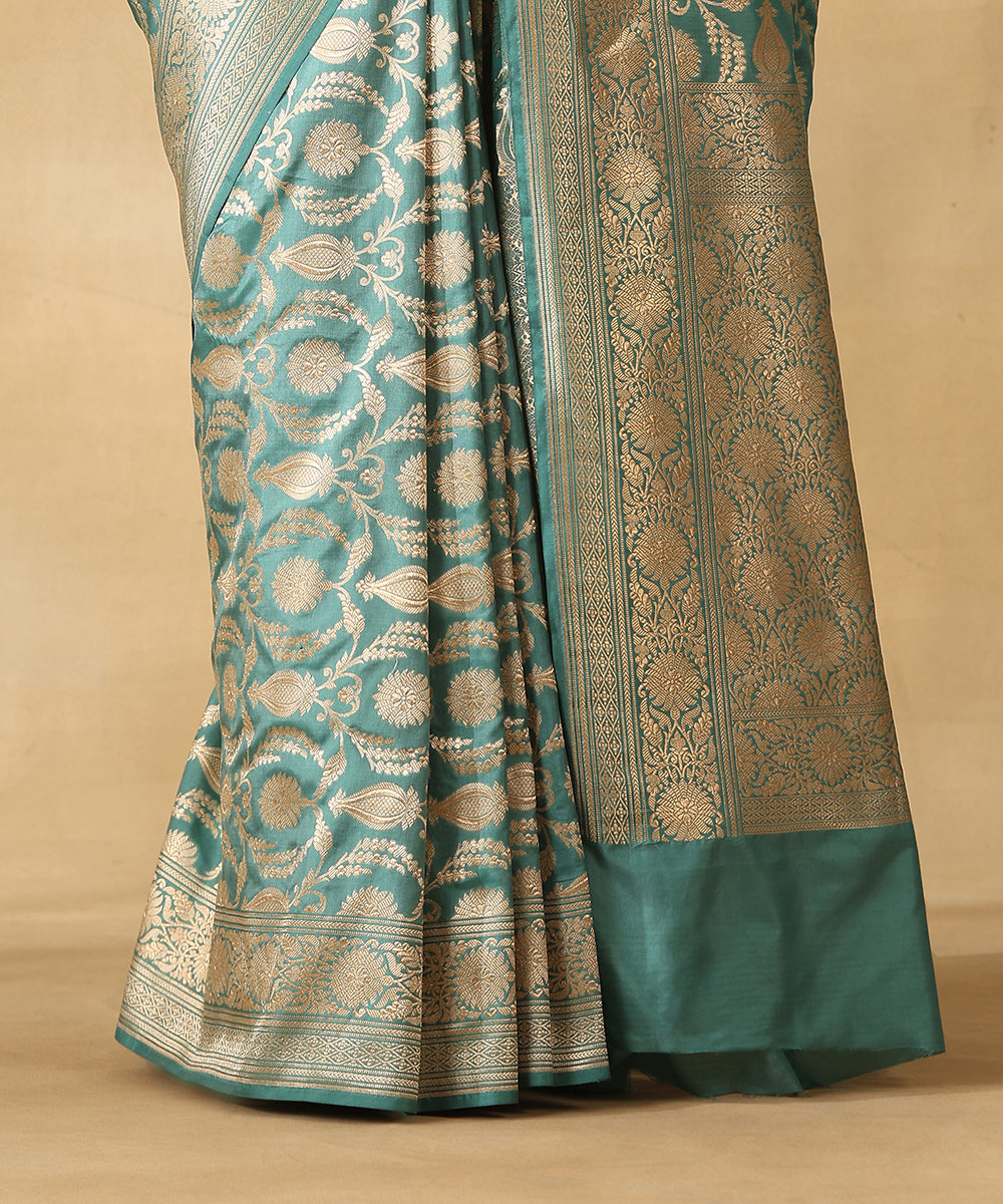 Handloom_Ocean_Blue_Pure_Katan_Silk_Banarasi_Saree_With_Zari_Jaal_And_Flowers_WeaverStory_04