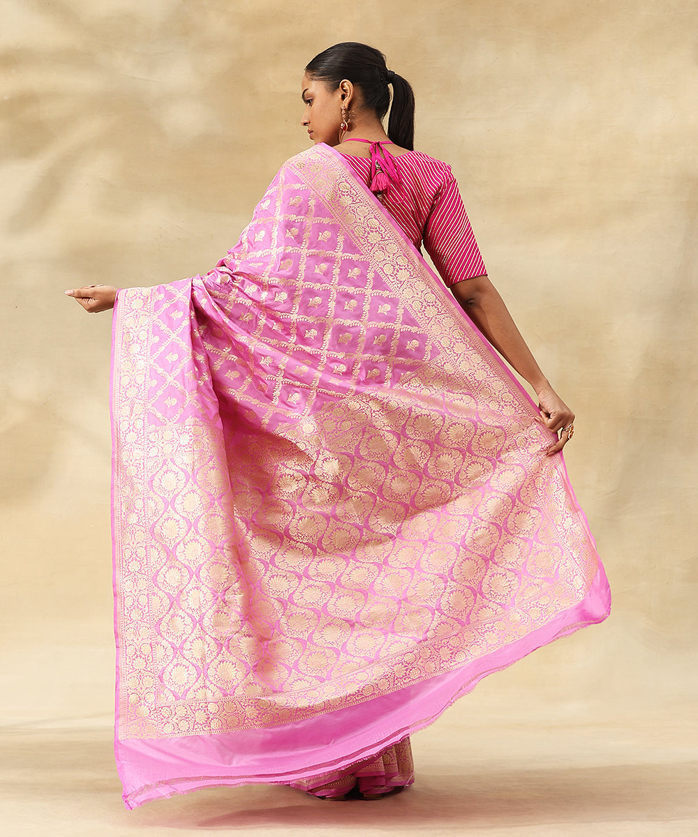 Pink_Handloom_Pure_Katan_Silk_Handloom_Banarasi_Saree_With_Zari_Jaal_And_Flowers_WeaverStory_03