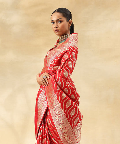 Handloom_Red_Pure_Katan_Silk_Banarasi_Saree_With_Aada_Bel_WeaverStory_01