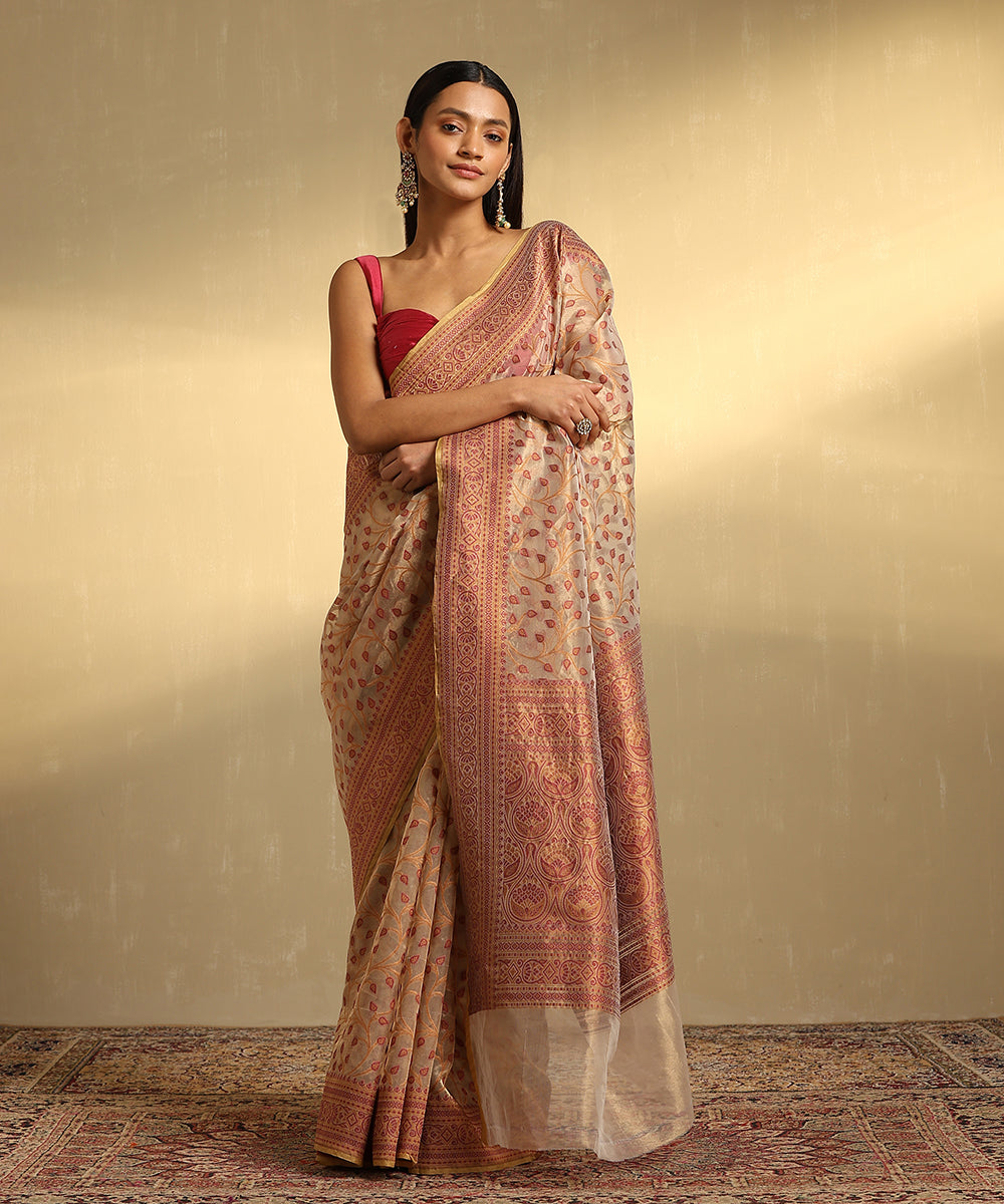 Beige_Handloom_Pure_Tissue_Kora_Banarasi_Saree_With_Red_Motifs_And_Thick_Border_WeaverStory_01