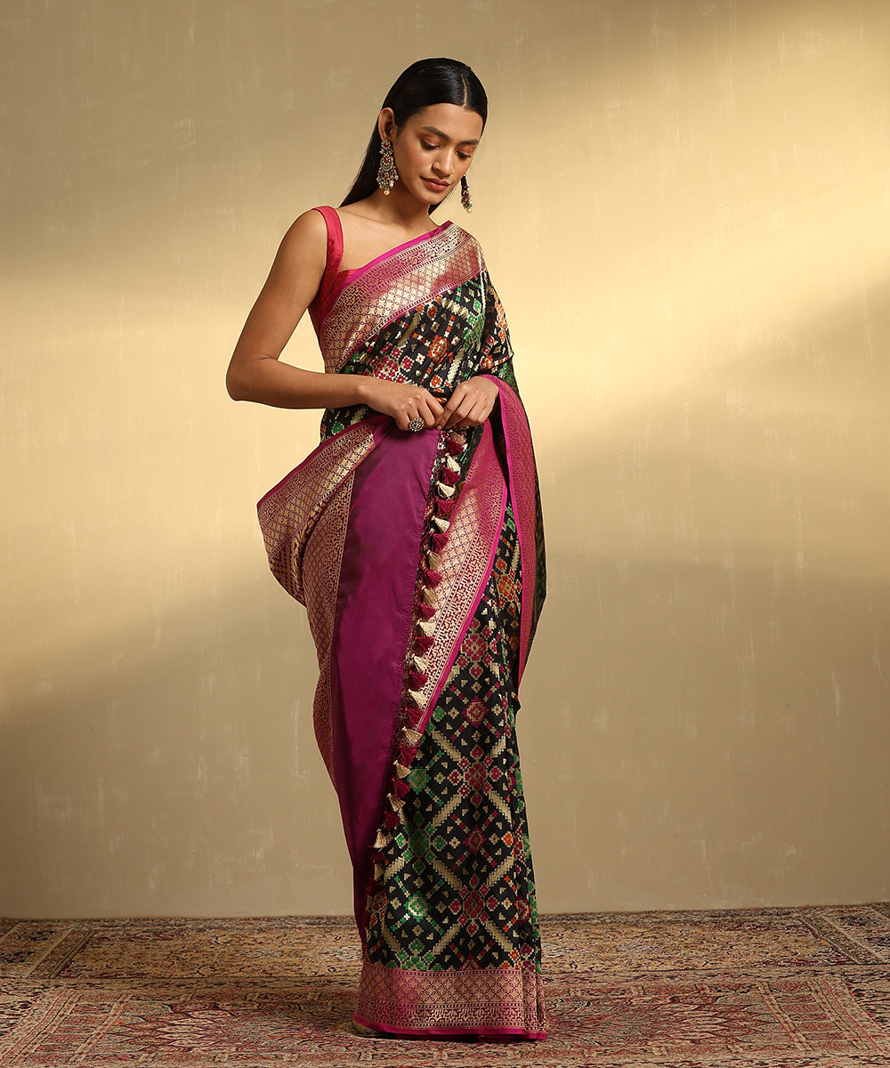 Handloom_Black_Pure_Katan_Silk_Meenakari_Banarasi_Patola_Saree_With_Pink_Border_WeaverStory_01
