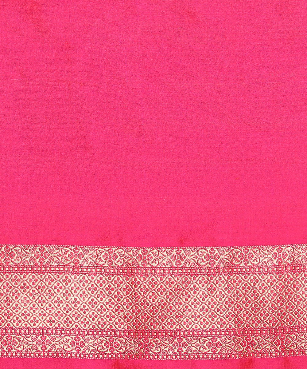 Handloom_Hot_Pink_Pure_Katan_Silk_Jangla_Banarasi_Saree_With_Floral_Meenakari_WeaverStory_05