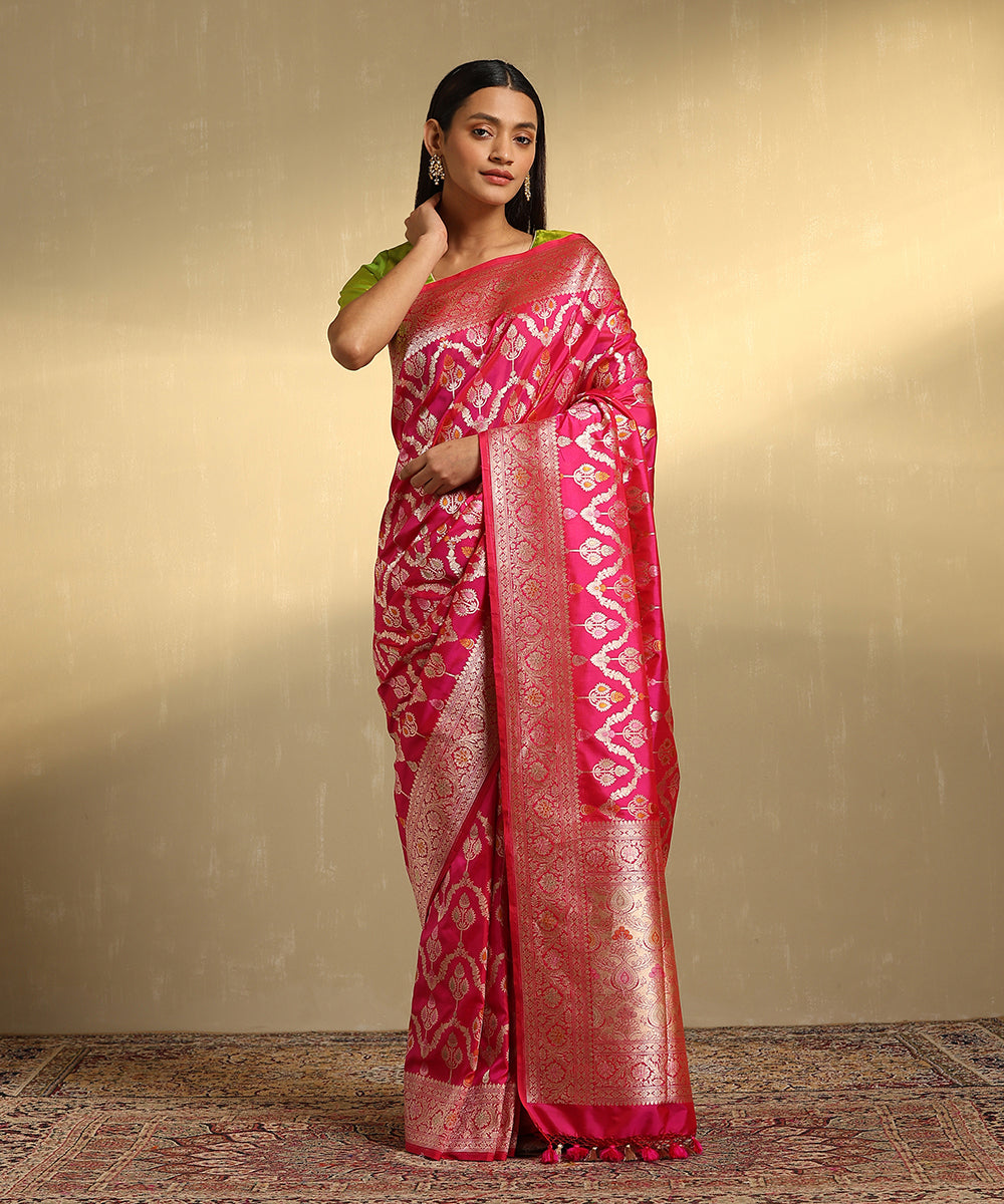 Handloom_Hot_Pink_Pure_Katan_Silk_Jangla_Banarasi_Saree_With_Meenakari_Bel_WeaverStory_01