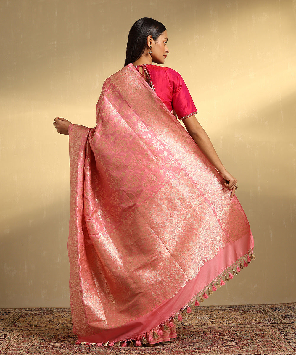 Rose_Pink_Handloom_Pure_Katan_Silk_Jangla_Banarasi_Saree_With_Tissue_Weft_Border_WeaverStory_03