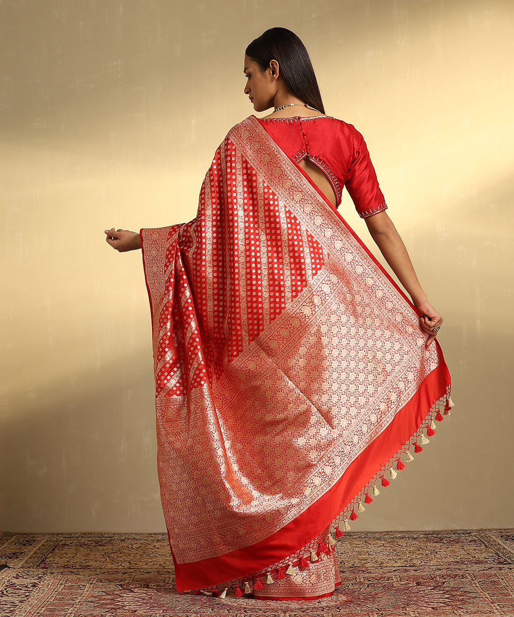 Handloom_Red_Pure_Katan_Silk_Banarasi_Saree_With_Cutwork_Diagonal_Bel_WeaverStory_03