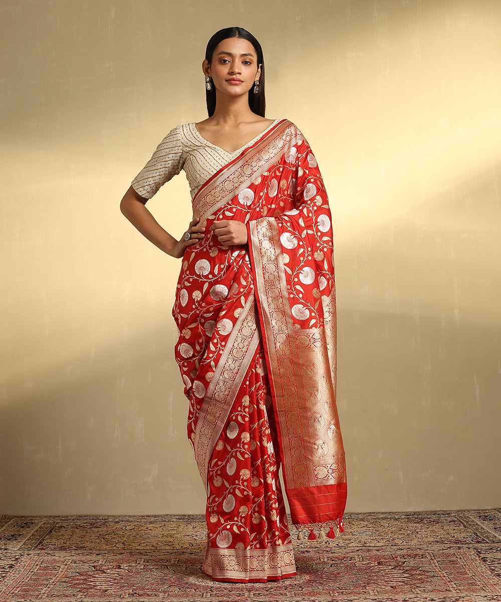 Red_Handloom_Pure_Katan_Silk_Banarasi_Saree_With_Floral_Jaal_In_Gold_And_Silver_Zari_WeaverStory_01