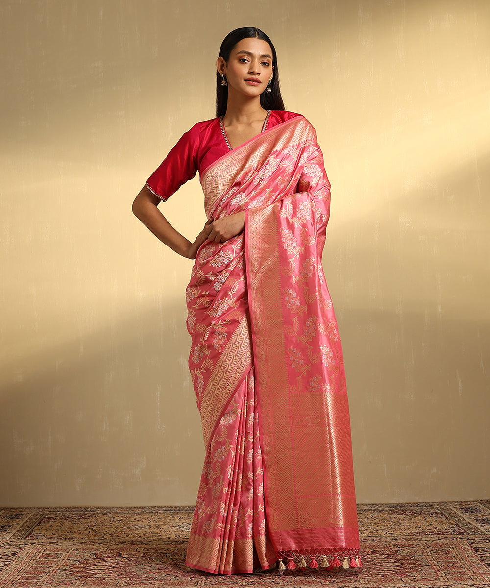 Rose_Pink_Handloom_Pure_Katan_Silk_Banarasi_Saree_With_Floral_Jaal_In_Gold_And_Silver_Zari_WeaverStory_01
