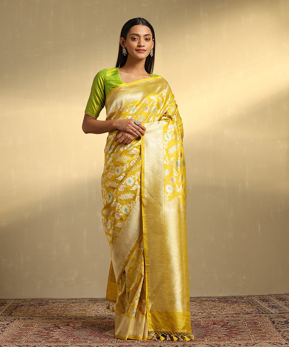 Handloom_Yellow_Pure_Katan_Silk_Banarasi_Saree_With_Floral_Jaal_And_Meenakari_WeaverStory_01