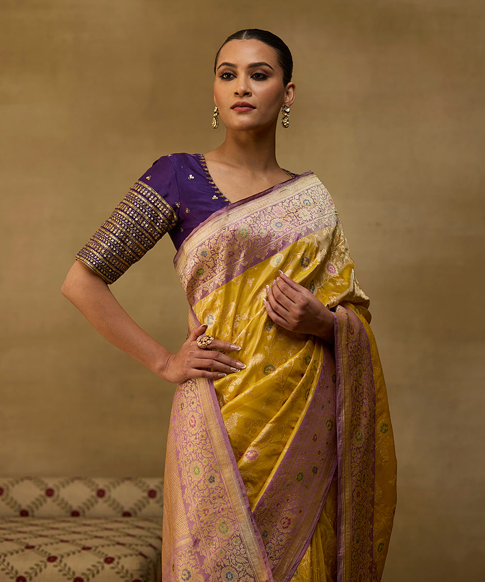 Handloom_Mustard_And_Gold_Tissue_Pure_Katan_Silk_Kadhwa_Banarasi_Saree_With_Mauve_Meenakari_Border_WeaverStory_01