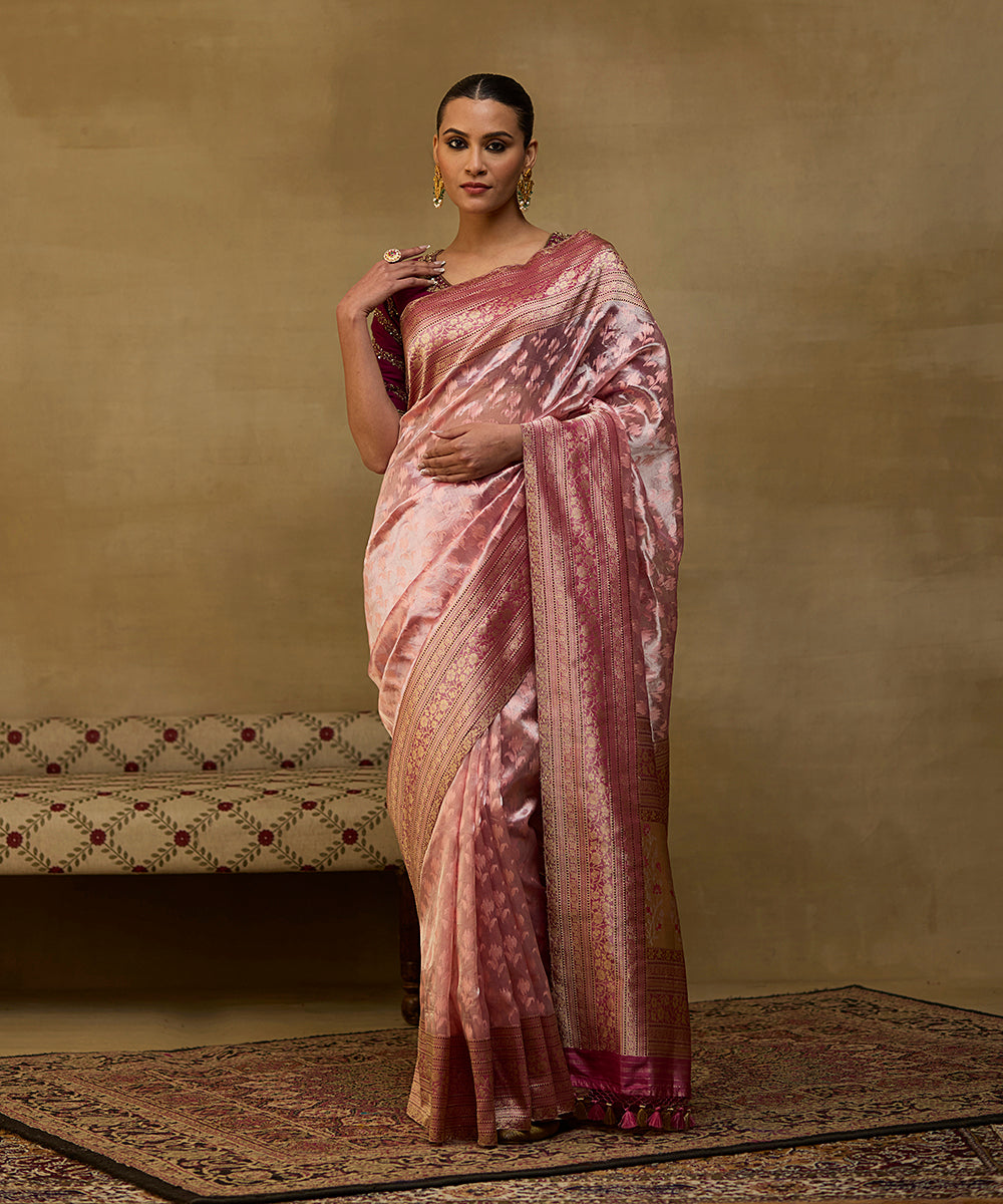 Pink_And_Gold_Handloom_Pure_Tissue_Silk_Banarasi_Saree_With_Pink_Kadhwa_Border_WeaverStory_02