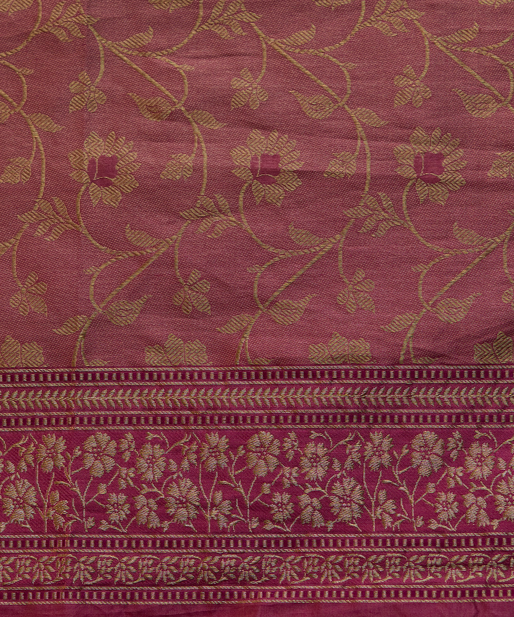 Pink_And_Gold_Handloom_Pure_Tissue_Silk_Banarasi_Saree_With_Pink_Kadhwa_Border_WeaverStory_05