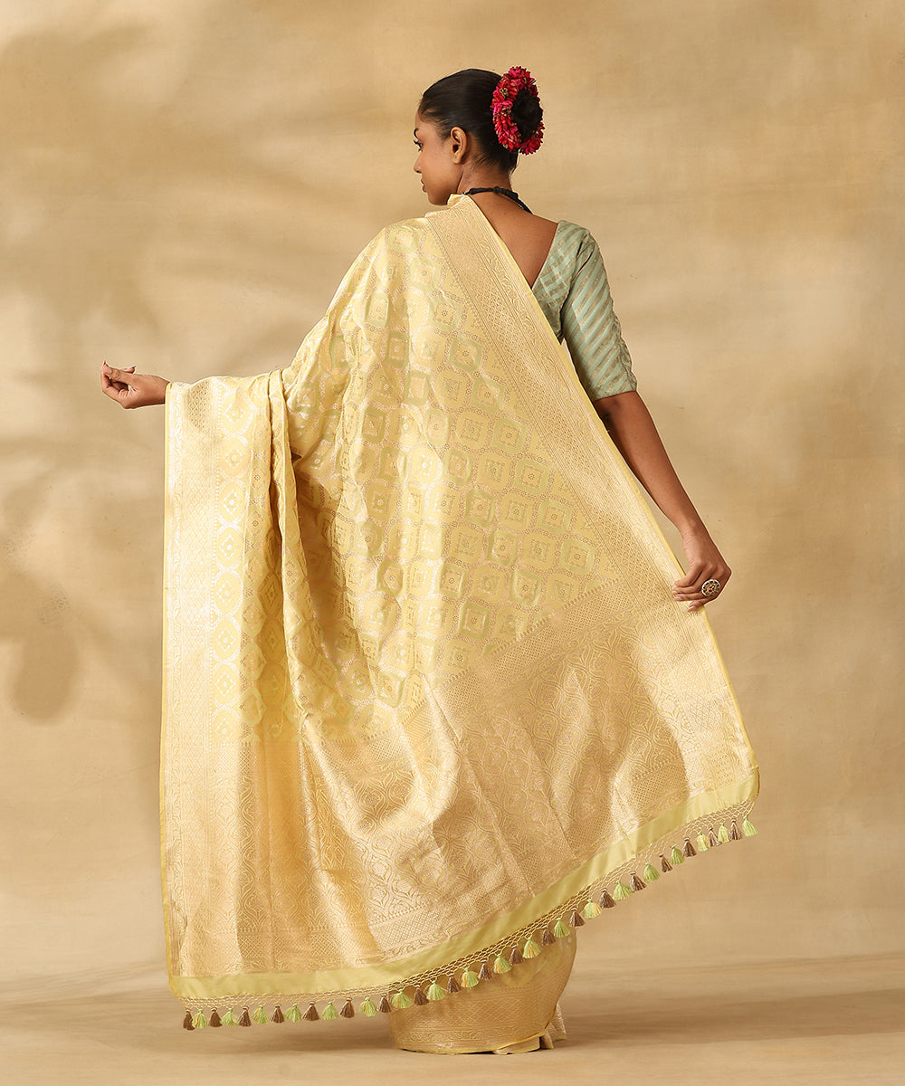 Lime_Green_Handloom_Pure_Katan_Silk_Banarasi_Saree_With_Silver_Zari_Cutwork_Jaal_WeaverStory_03