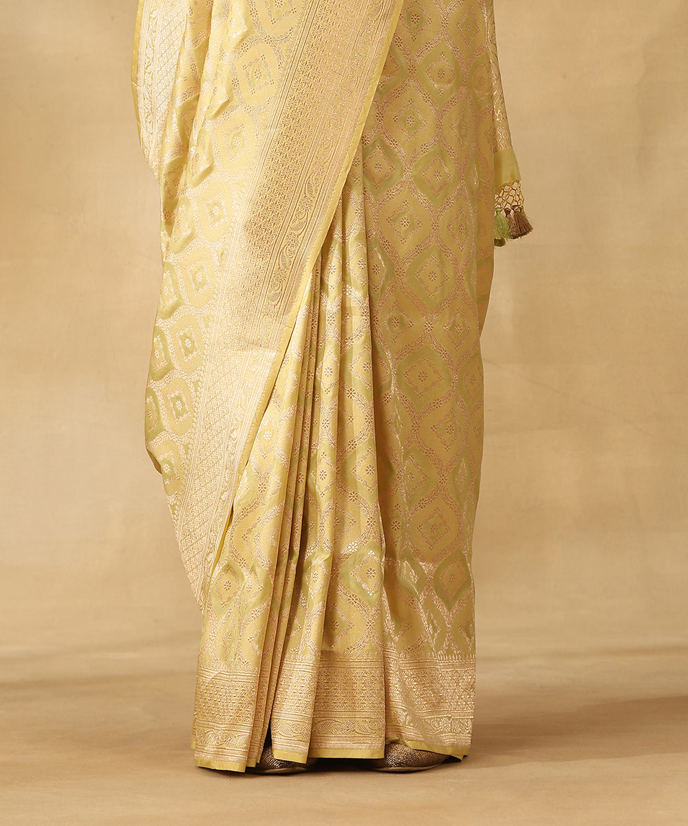 Lime_Green_Handloom_Pure_Katan_Silk_Banarasi_Saree_With_Silver_Zari_Cutwork_Jaal_WeaverStory_04