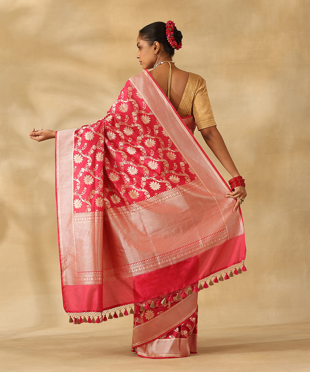 Pink_Handloom_Pure_Katan_Silk_Banarasi_Saree_With_Champagne_Gold_Zari_Cutwork_Floral_Jaal_WeaverStory_03