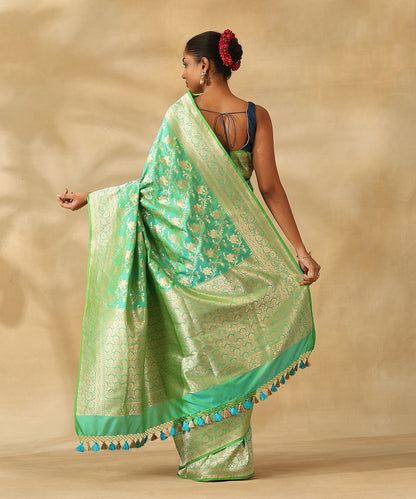 Handloom_Aqua_Green_Pure_Katan_Silk_Banarasi_Saree_With_Champagne_Gold_Zari_Cutwork_Floral_Jaal_WeaverStory_03