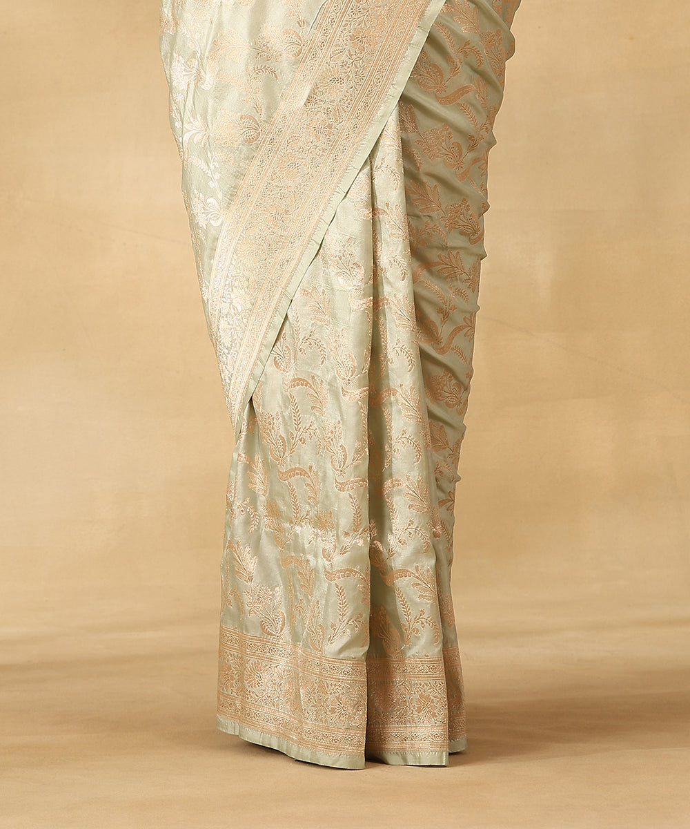 Powder_Blue_Handloom_Pure_Katan_Silk_Banarasi_Saree_With_Champagne_Gold_Zari_Cutwork_Floral_Jaal_WeaverStory_03