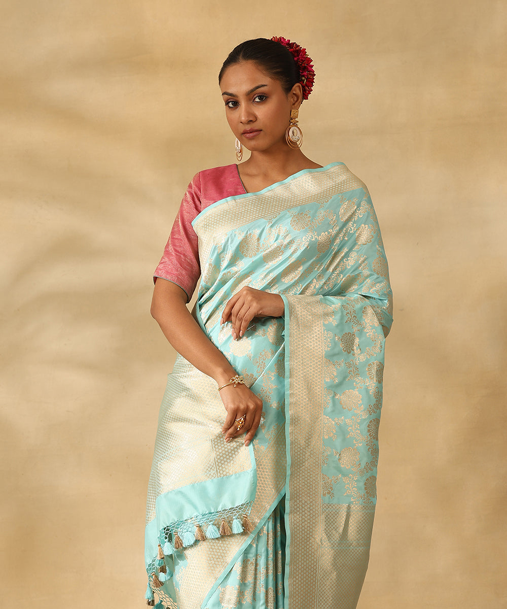 Sky_Blue_Handloom_Pure_Katan_Silk_Banarasi_Saree_With_Champagne_Gold_Zari_Cutwork_Floral_Jaal_WeaverStory_01