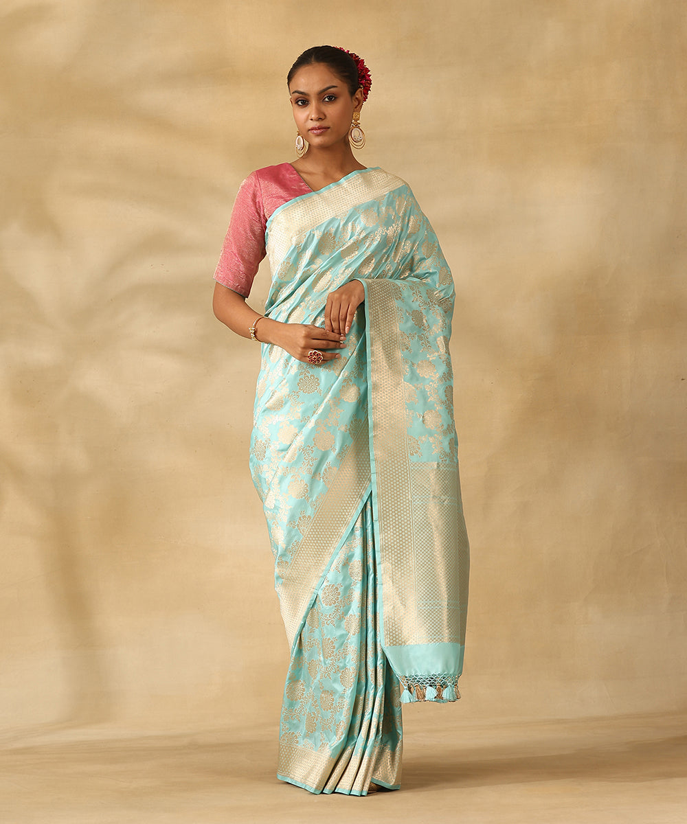 Sky_Blue_Handloom_Pure_Katan_Silk_Banarasi_Saree_With_Champagne_Gold_Zari_Cutwork_Floral_Jaal_WeaverStory_02