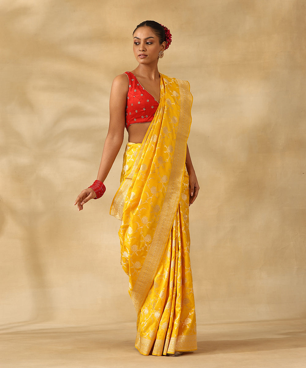 Mango_Yellow_Handloom_Pure_Katan_Silk_Banarasi_Saree_With_Champagne_Gold_Zari_Cutwork_Floral_Jaal_WeaverStory_01