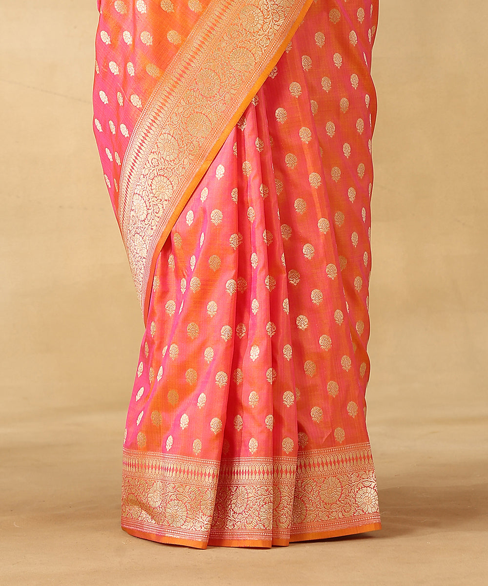 Handloom_Peach_And_Pink_Dual_Tone_Pure_Katan_Silk_Banarasi_Saree_With_Champagne_Gold_Zari_Cutwork_Booti_WeaverStory_04