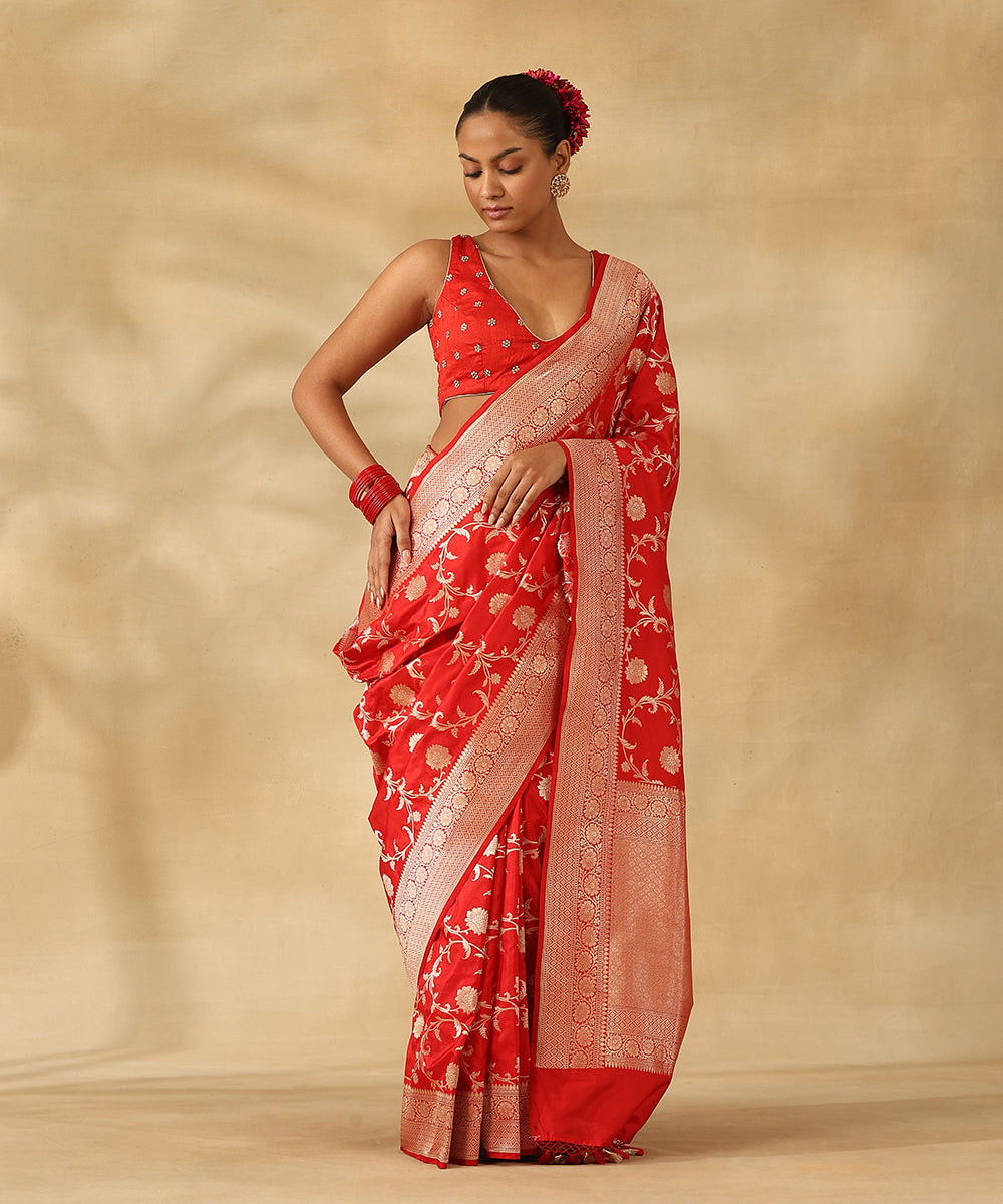 Red_Handloom_Pure_Katan_Silk_Banarasi_Saree_With_Champagne_Gold_Zari_Cutwork_Floral_Jaal_WeaverStory_02