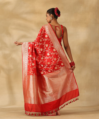 Red_Handloom_Pure_Katan_Silk_Banarasi_Saree_With_Champagne_Gold_Zari_Cutwork_Floral_Jaal_WeaverStory_03